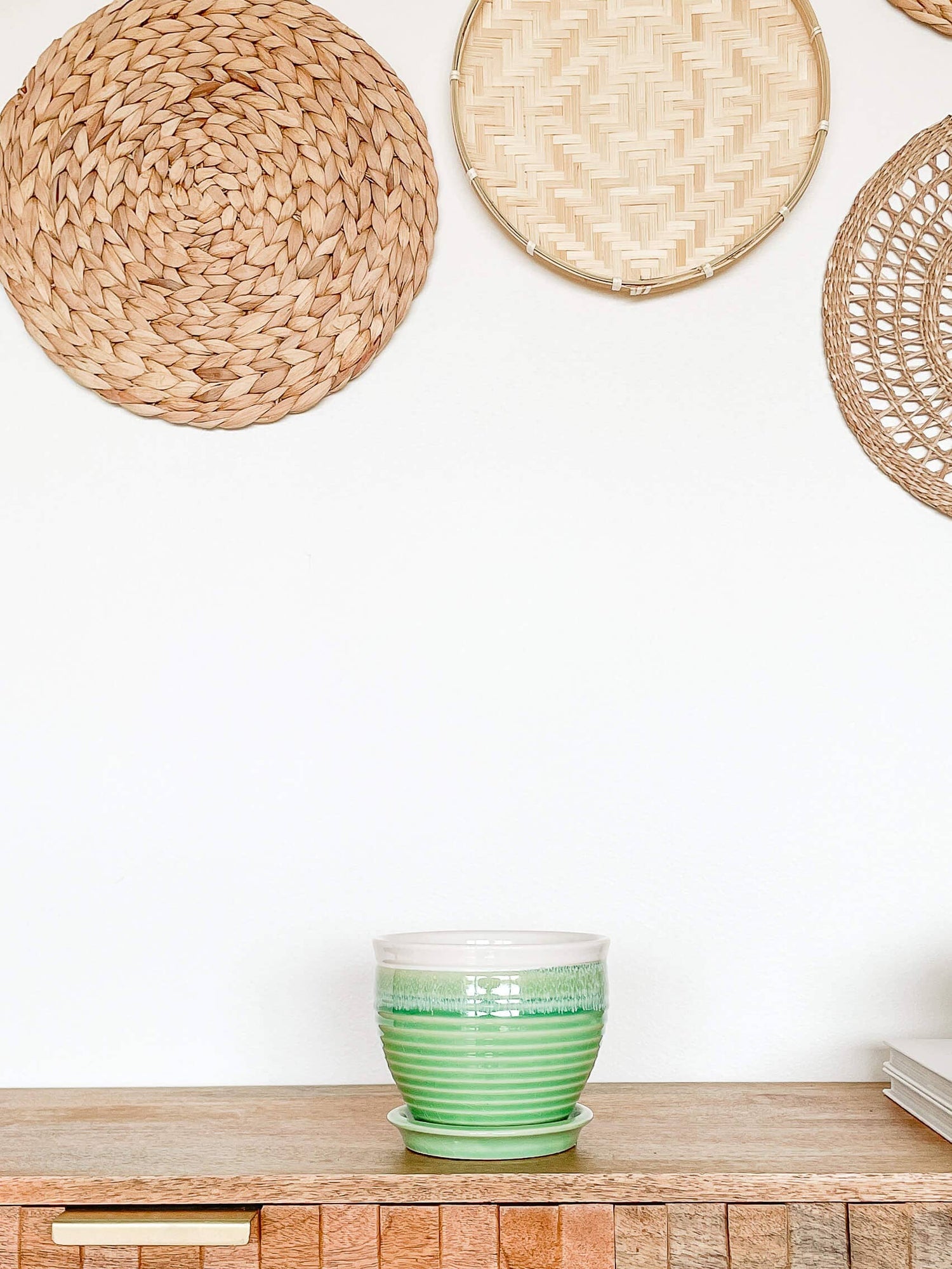 Willow Ceramic Planter Pot, Drainage Hole &amp; Attached Saucer