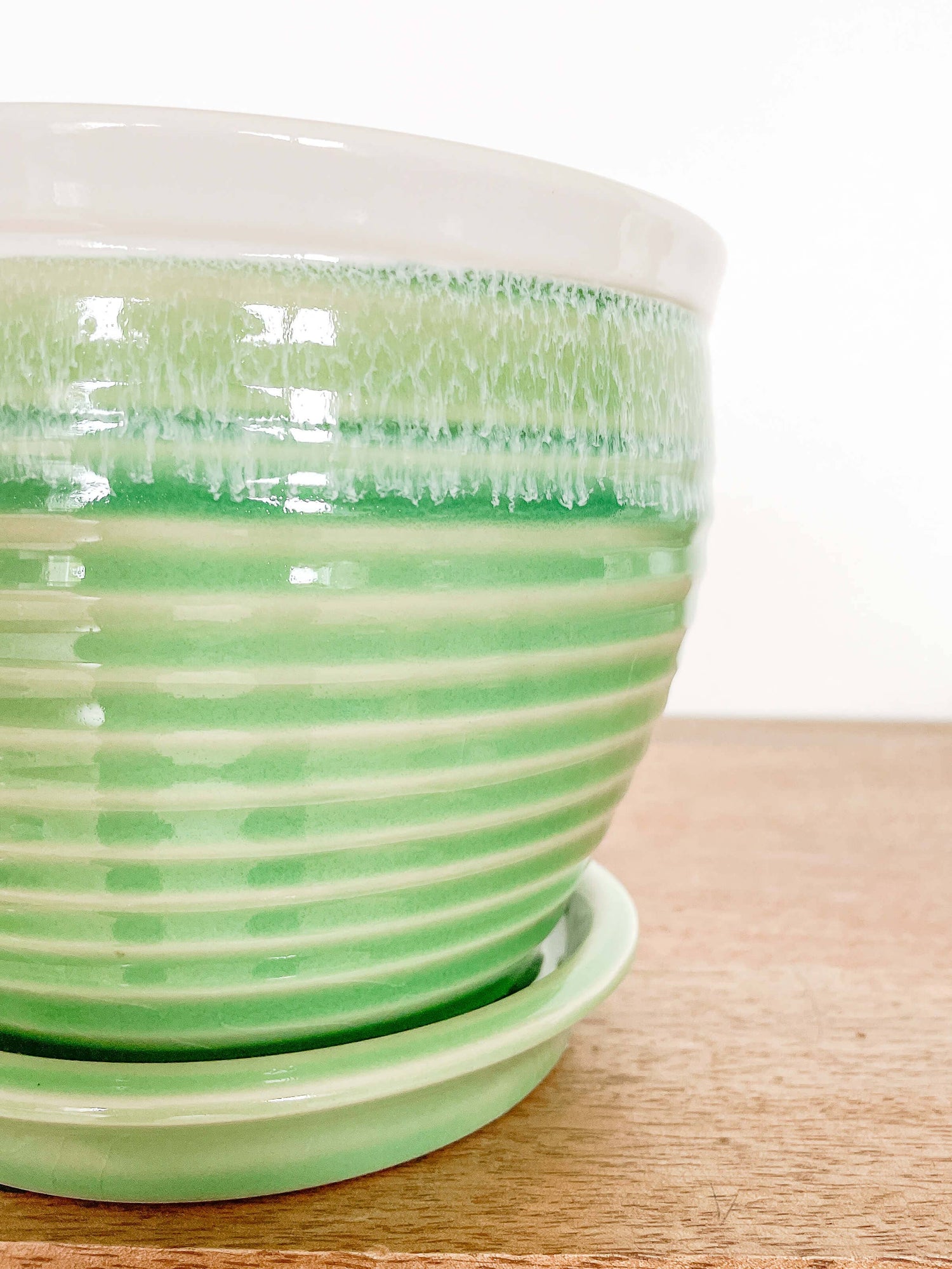Willow Ceramic Planter Pot, Drainage Hole &amp; Attached Saucer