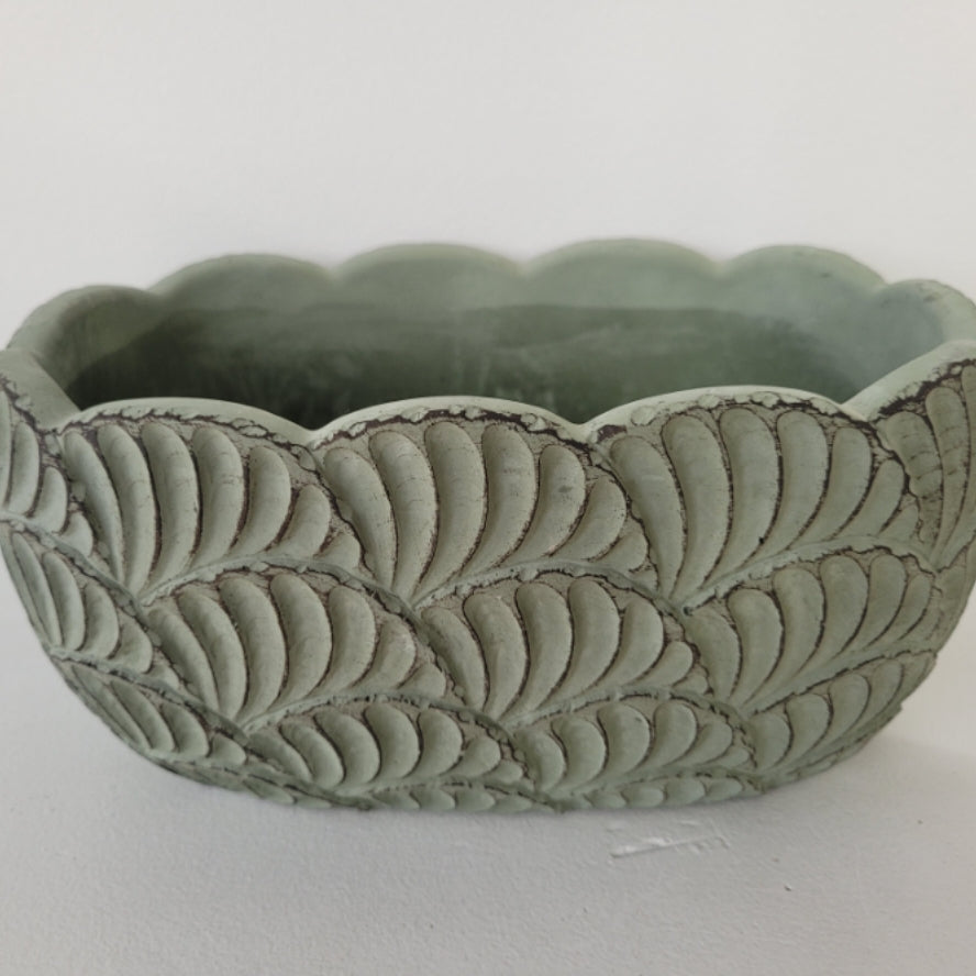 Scalloped Oval Planter
